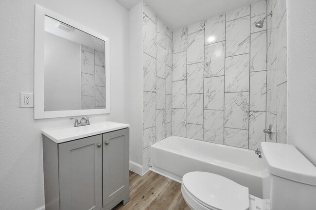 Building Photo - 7021 Canal St