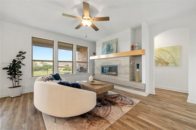 Building Photo - 6605 Apache Plum Ln