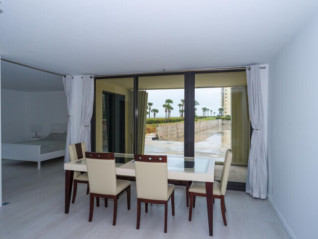 Building Photo - 400 Ocean Trail Way