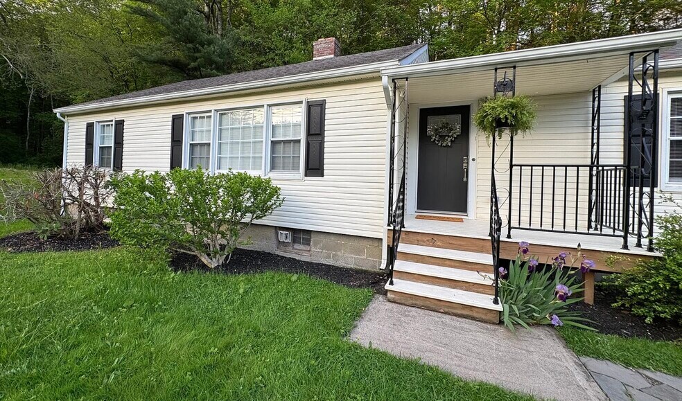 Building Photo - 526 NY-42