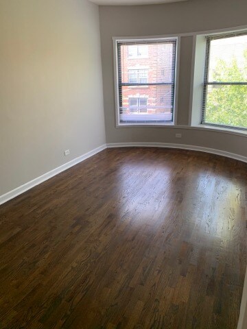 Building Photo - 1315 W Leland Ave