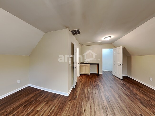 Building Photo - 145 Memory Ln