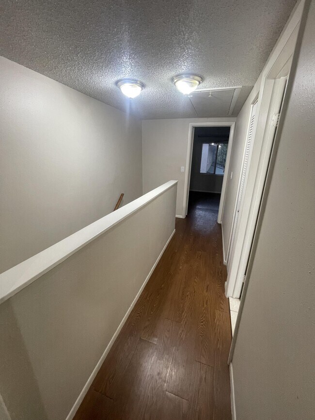 Building Photo - 5506 Pokeweed Ct