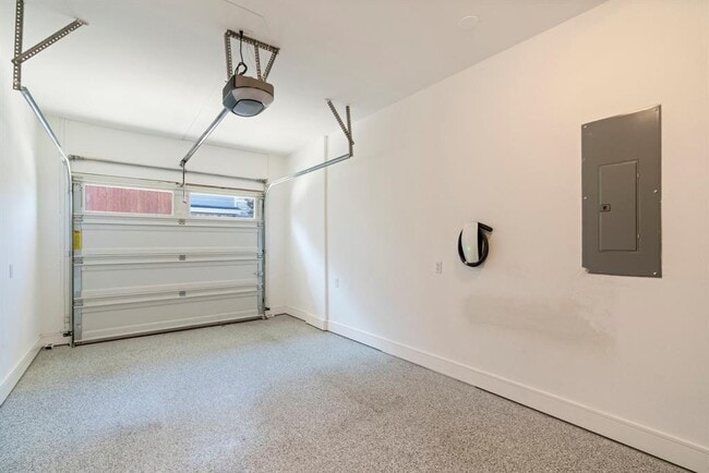 Building Photo - 1148 Webberville Rd