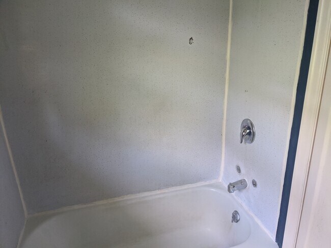 Building Photo - 414 S 12th Ave