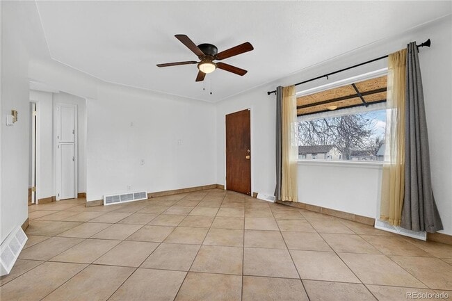 Building Photo - 225 S Yates St