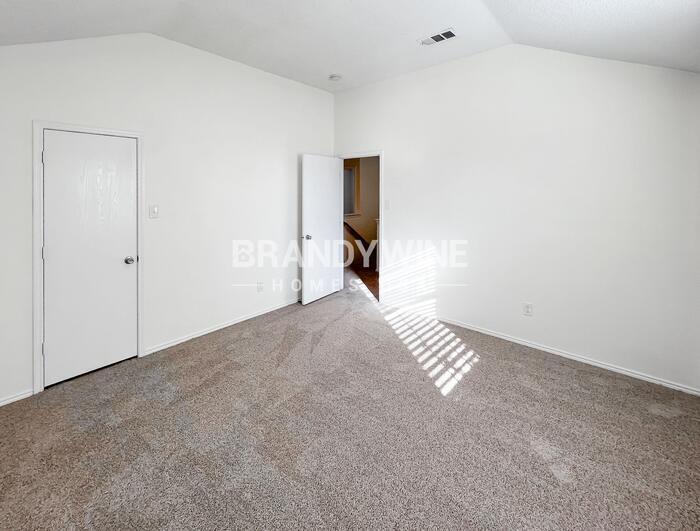 Building Photo - 1343 Prairie Dr