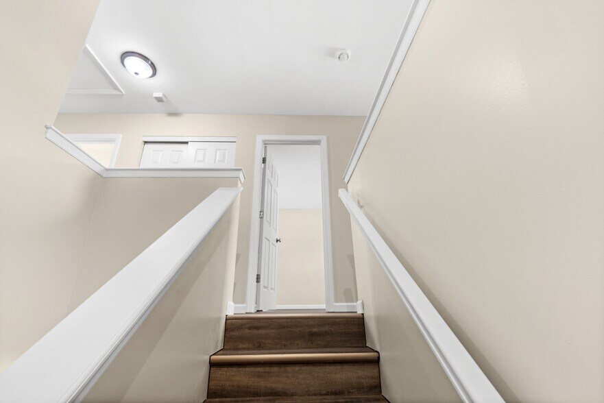Building Photo - 1304 Mason Grove Dr