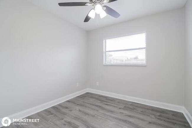 Building Photo - 505 E Palmetto Ave