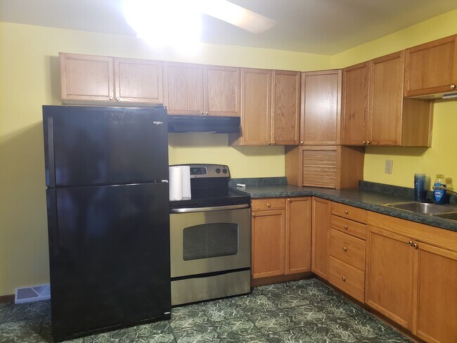 Building Photo - 608 W South St