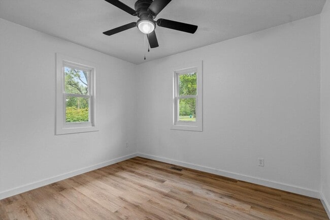 Building Photo - New remodeled