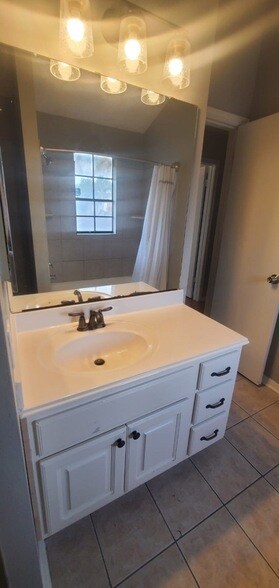 Building Photo - 11315 Lands End Cir