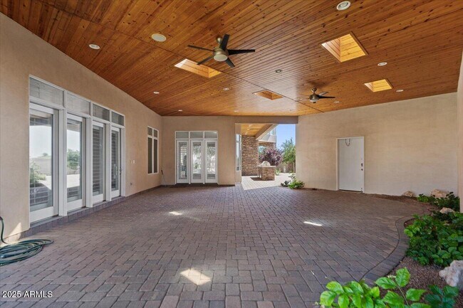 Building Photo - 4251 W Earhart Way