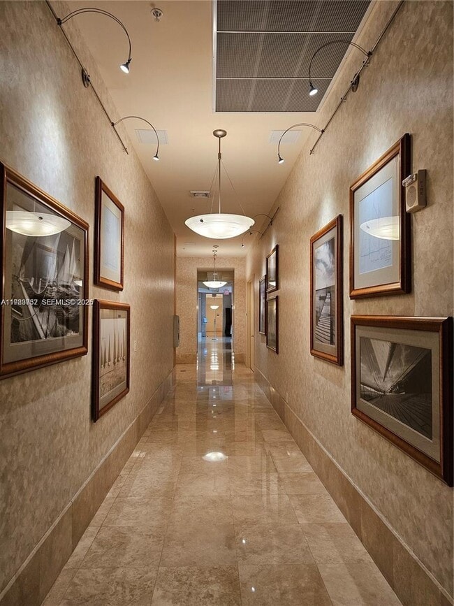 Building Photo - 1945 S Ocean Dr