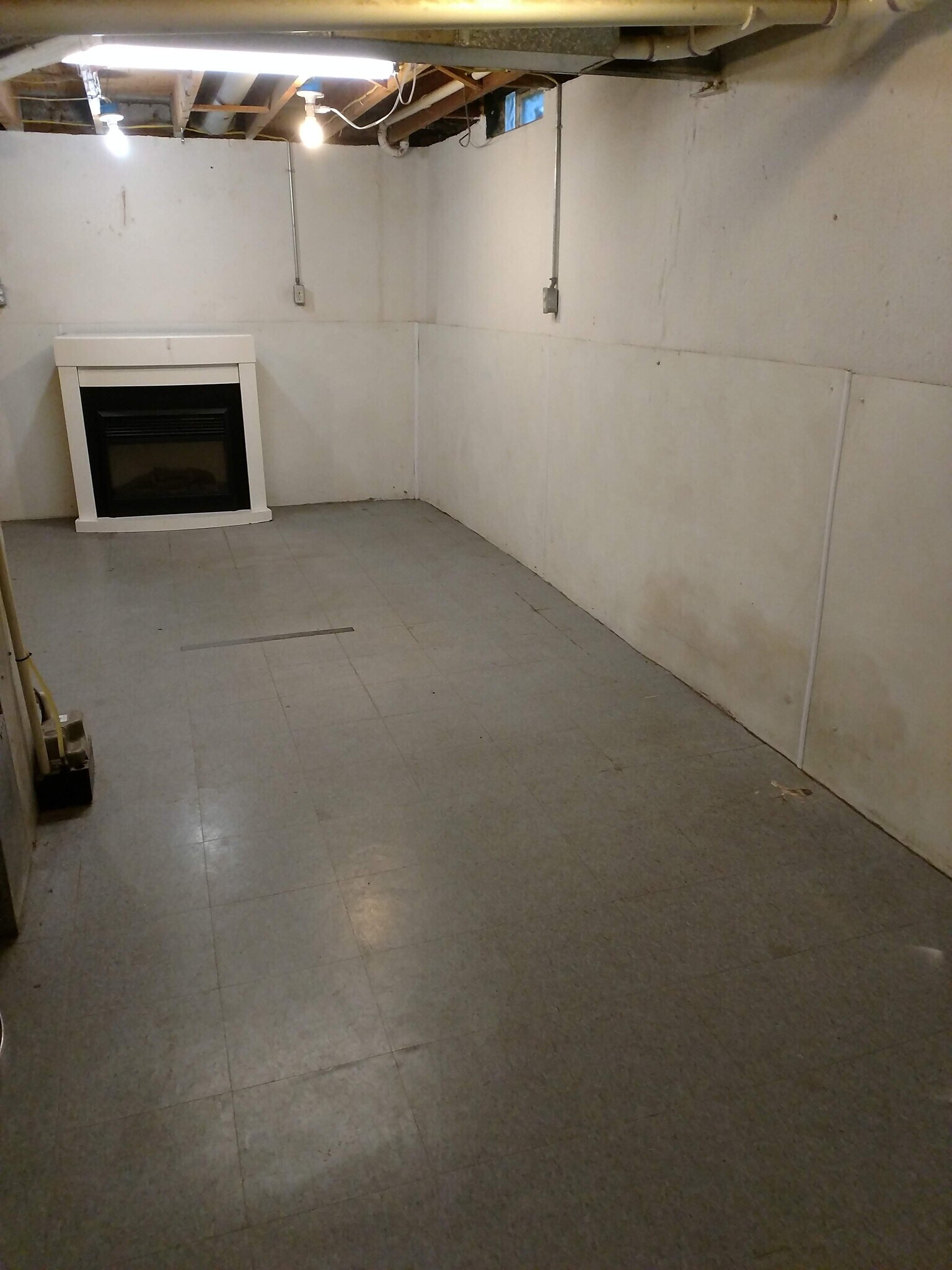 Building Photo - 2063 Champagne Dr