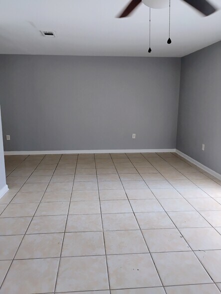 Building Photo - 13627 Goodwood Blvd