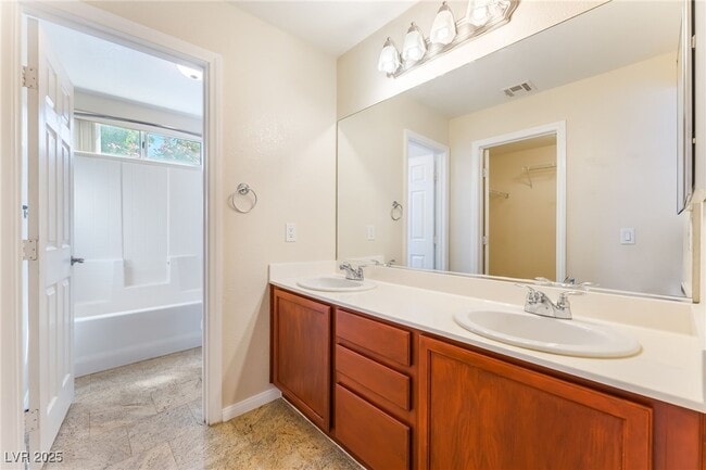 Building Photo - 5001 Light Springs Ave