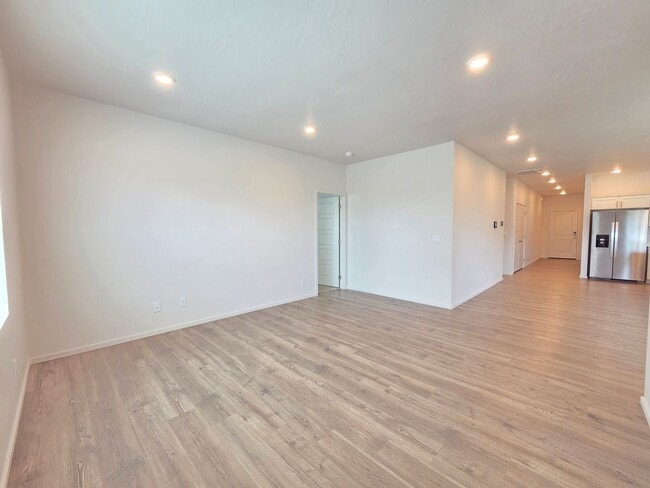Building Photo - $2,695 - 4 Bed / 2 Bath Beautiful Newer Construction Home in Cheney