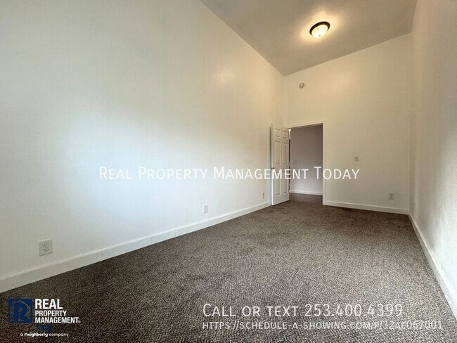 Building Photo - 2817 9th St SW