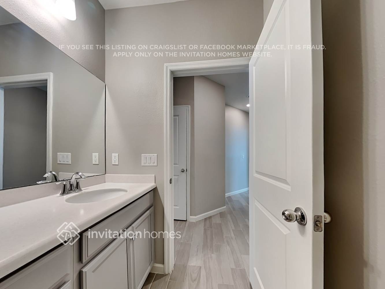 Building Photo - 9822 Lemon Grass Ln