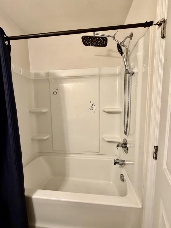 Building Photo - 828 Renee Ave