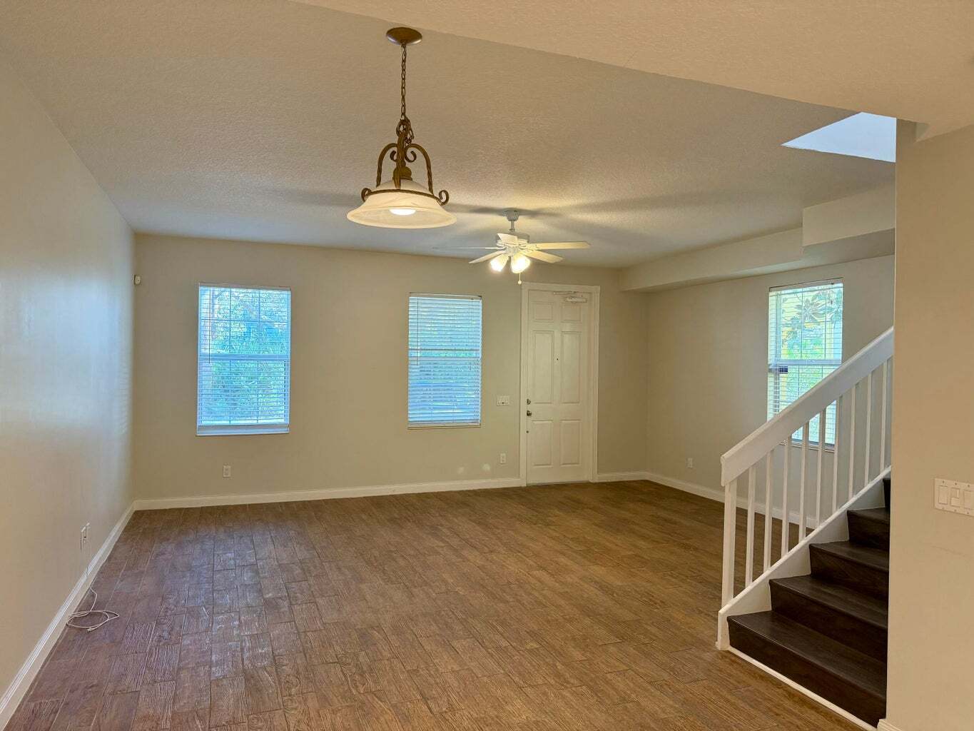 Building Photo - 3200 W Community Dr