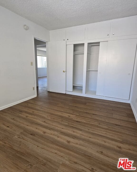 Building Photo - 2219 S Crenshaw Blvd