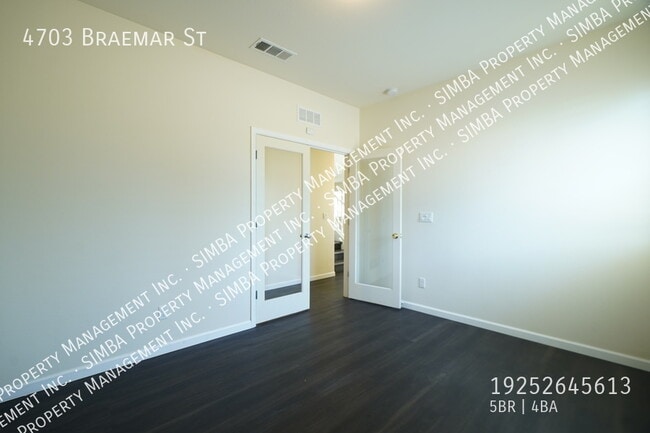 Building Photo - 4703 Braemar St
