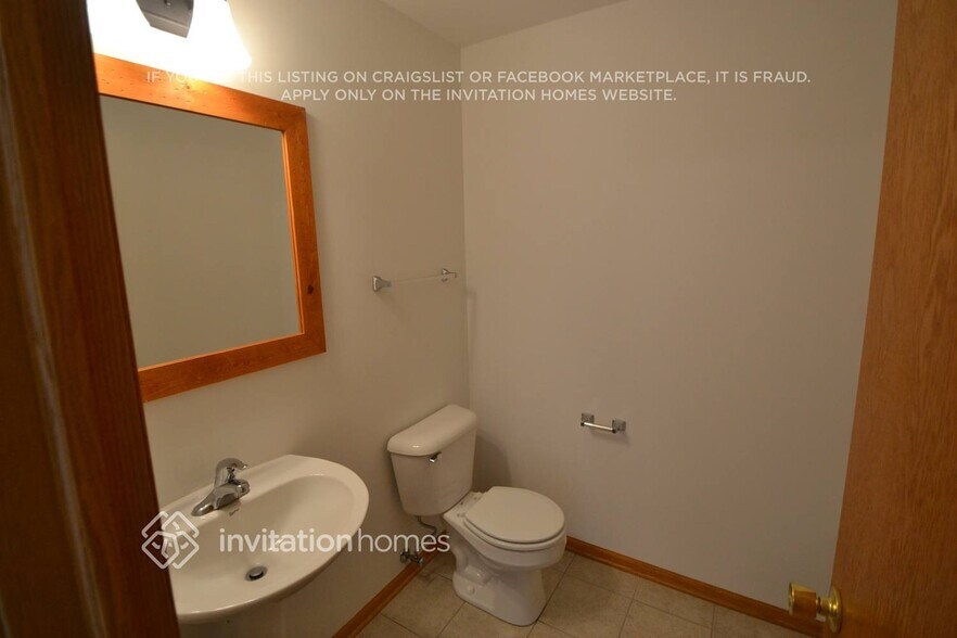 Building Photo - 7913 Cavalier Dr