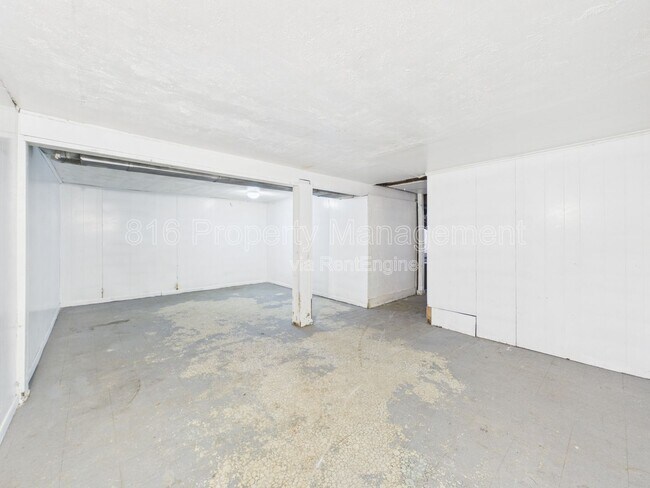 Building Photo - 4206 Vineyard Rd