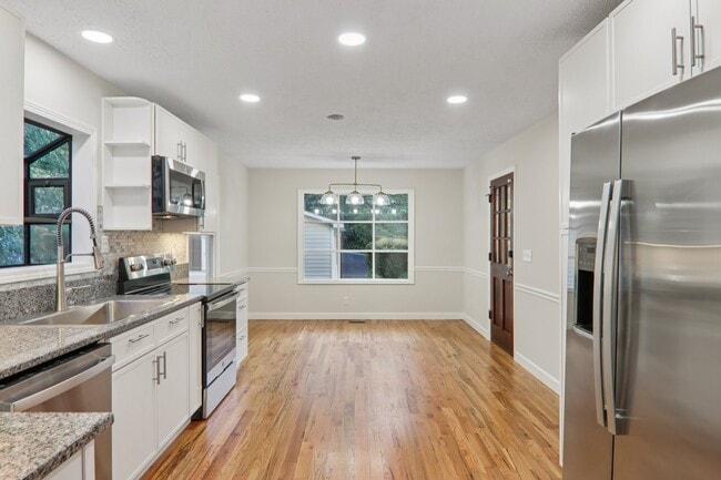 Building Photo - 5 Timothy Ln