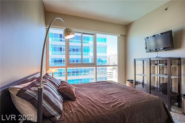 Building Photo - 4575 Dean Martin Dr