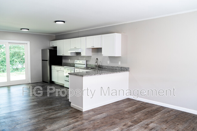 Building Photo - 109 Louella Dr