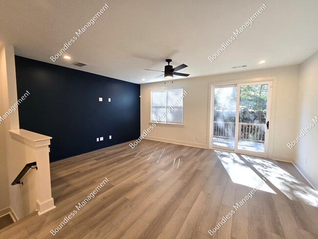 Building Photo - 340 Eugenia St SW