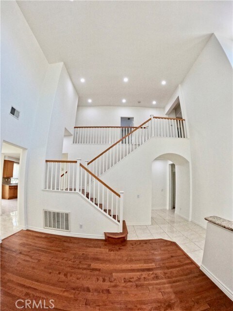 Building Photo - 1655 W Alps Dr