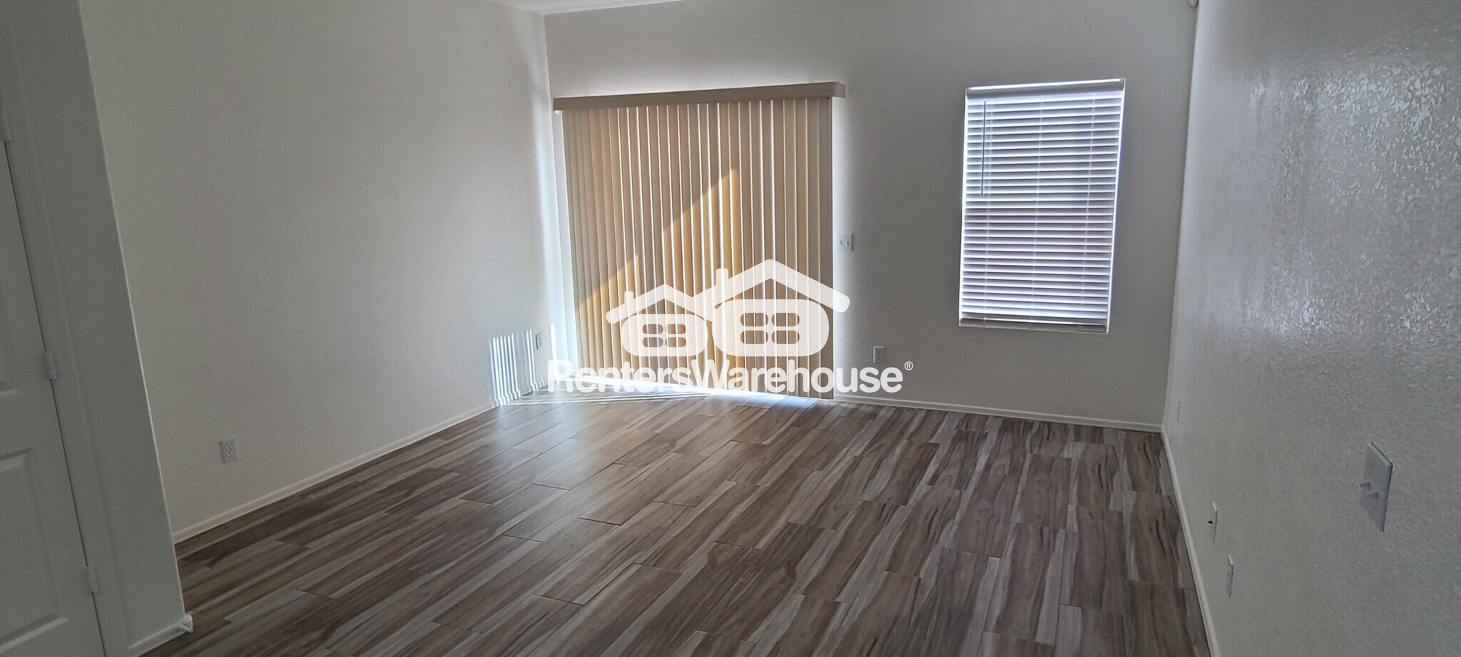 Building Photo - 15311 W Sierra St