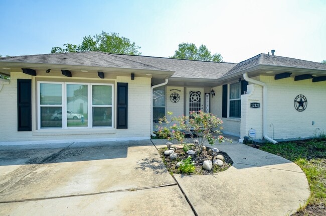 Building Photo - 12123 Ryewater Dr