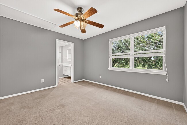 Building Photo - 2103 Winged Foot Dr