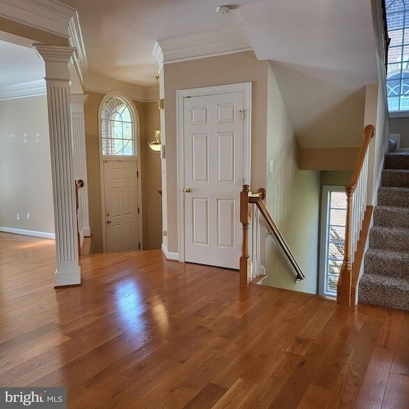 Building Photo - 9239 Point Replete Dr