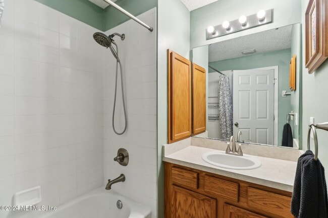 Building Photo - 14018 Fish Eagle Dr E