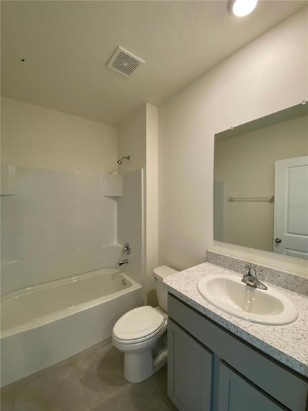 Building Photo - 113 Hickory Course Loop