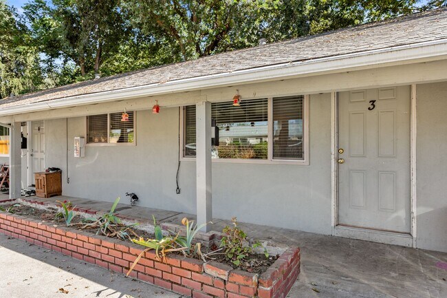 Building Photo - 521nha