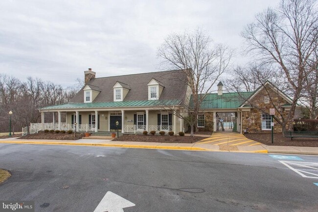 Building Photo - 10168 Elgin Way