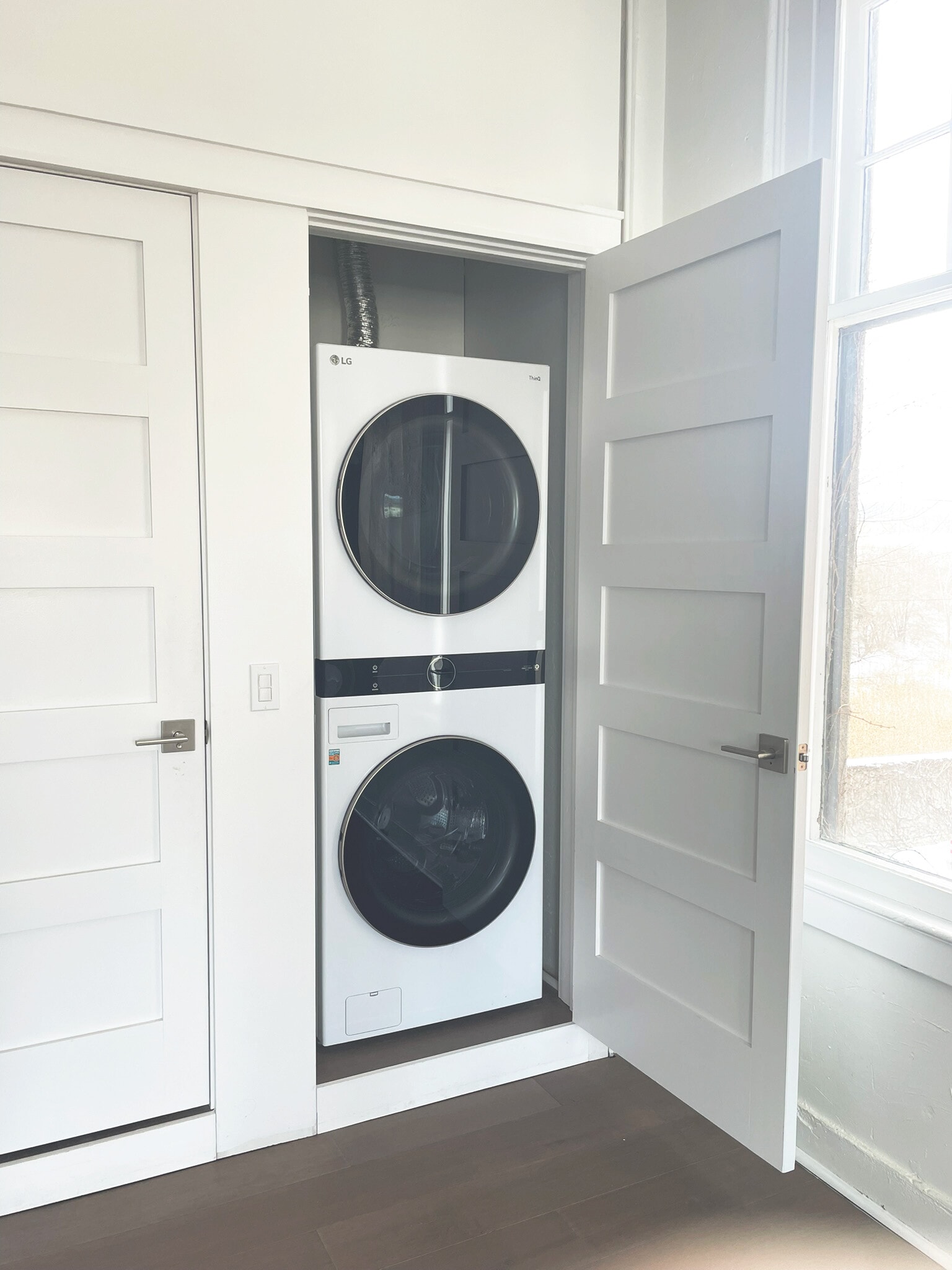 Washer & Dryer - 117 W Water St