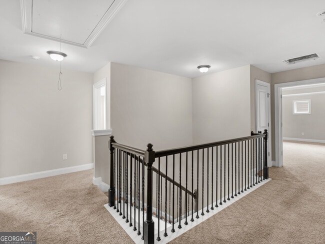 Building Photo - 185 Regency Pl