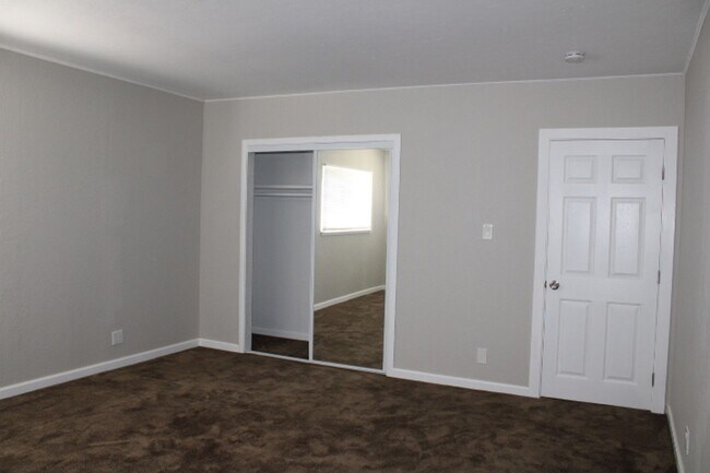 Building Photo - 1117 Palmer Ave