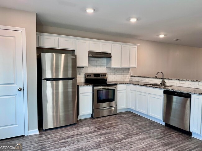 Building Photo - 306 Ashigan St