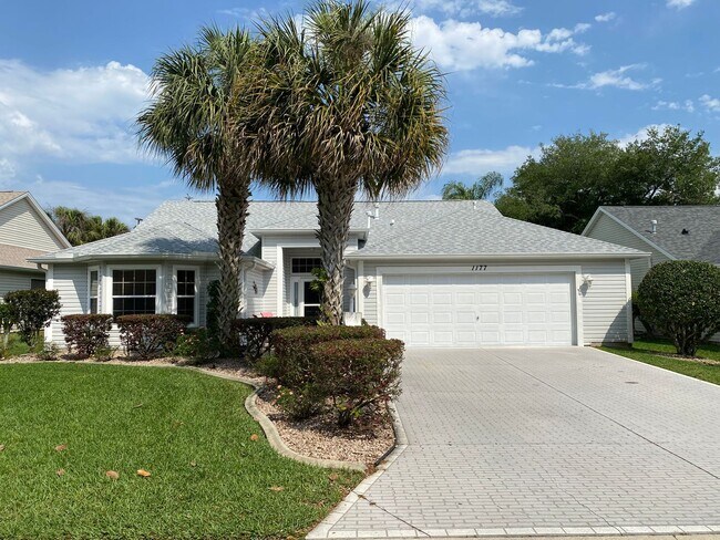 Building Photo - SEASONAL RENTAL in Glenview - 3 Beds, 2 Ba...