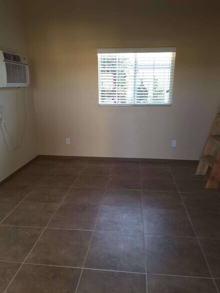 Building Photo - 911 Daugherty Rd