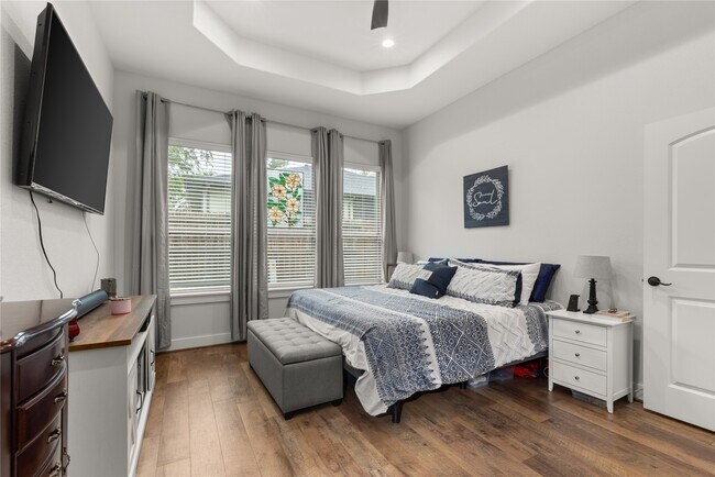 Building Photo - 3559 Pebble Beach Blvd